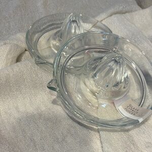 Clear Glass Citrus Juicer